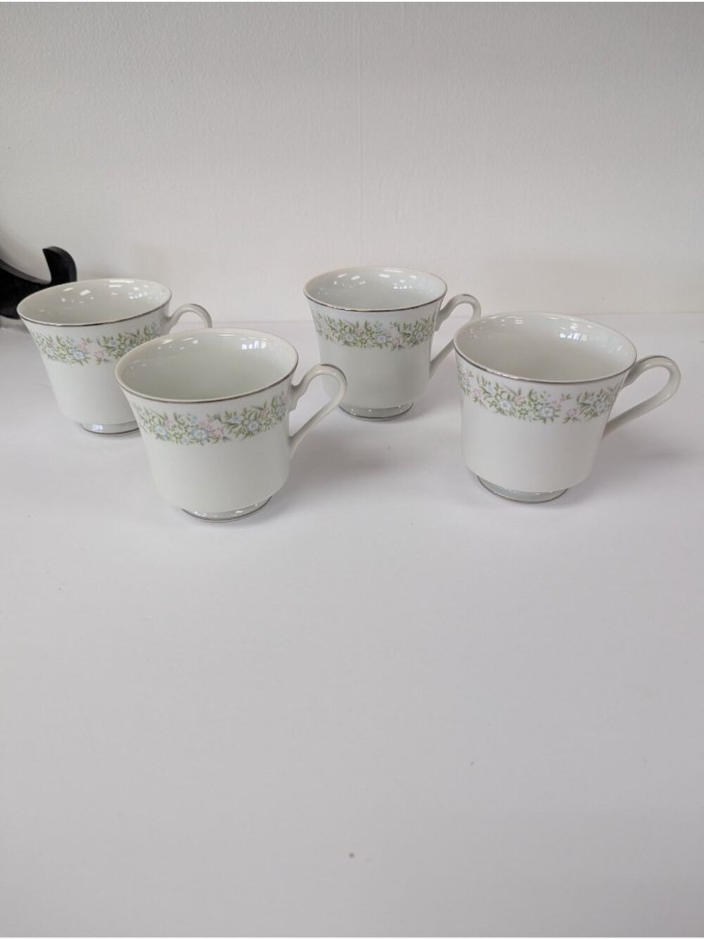 Taihei China Fine China Tea Cups Set 4 Floral Silver Trim Japan